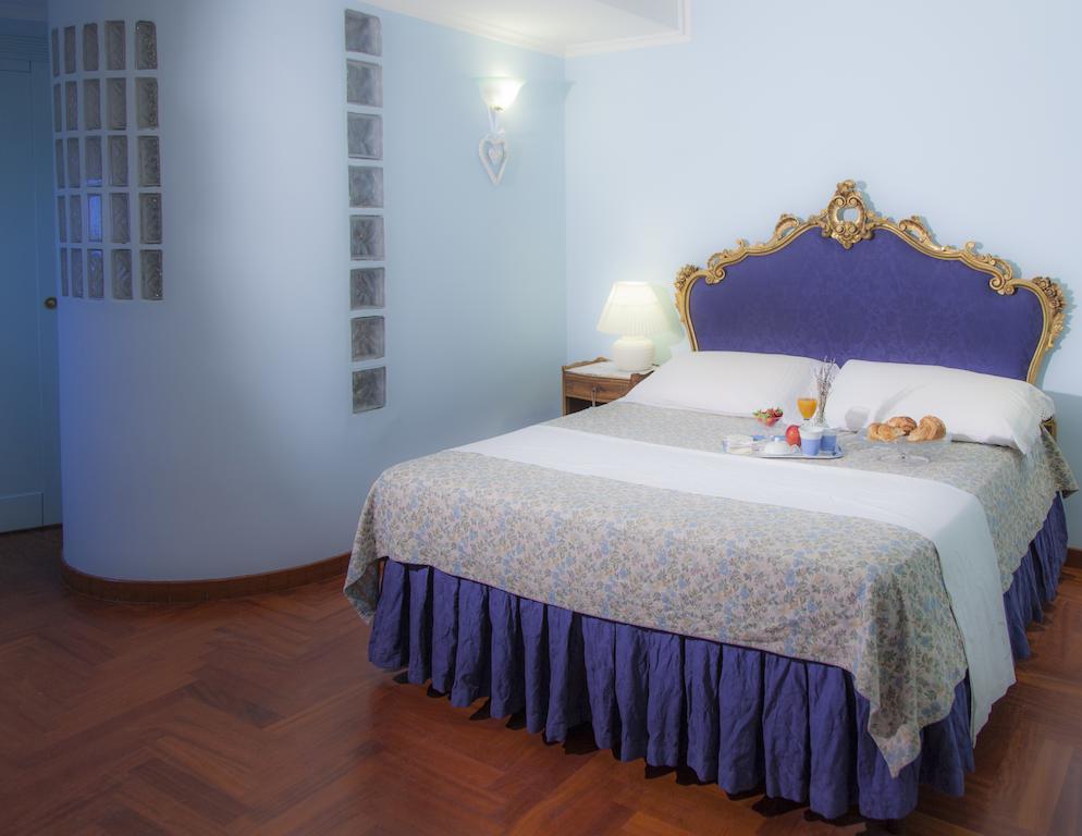 La Dolce Vista - B&B Di Charme Манфредония Стая снимка