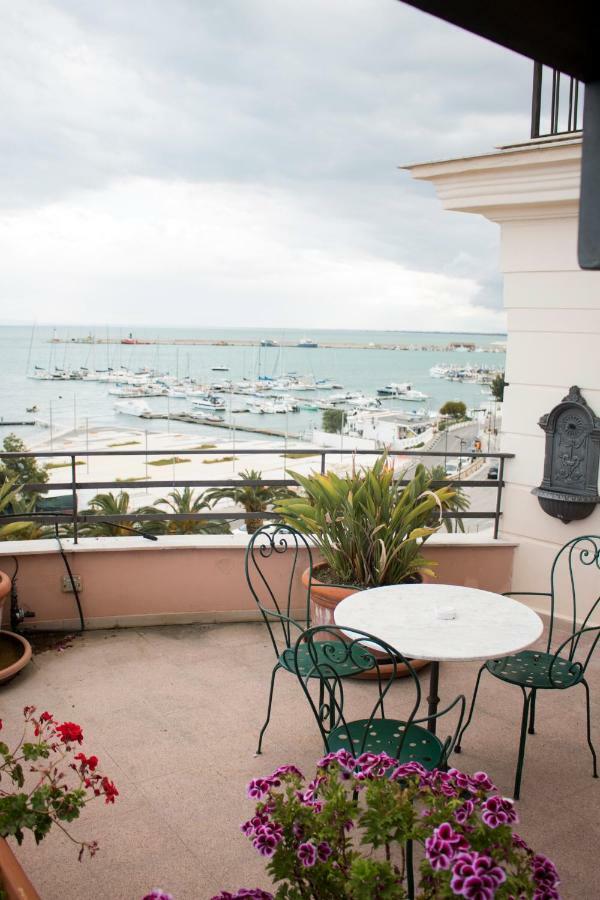 La Dolce Vista - B&B Di Charme Манфредония Екстериор снимка