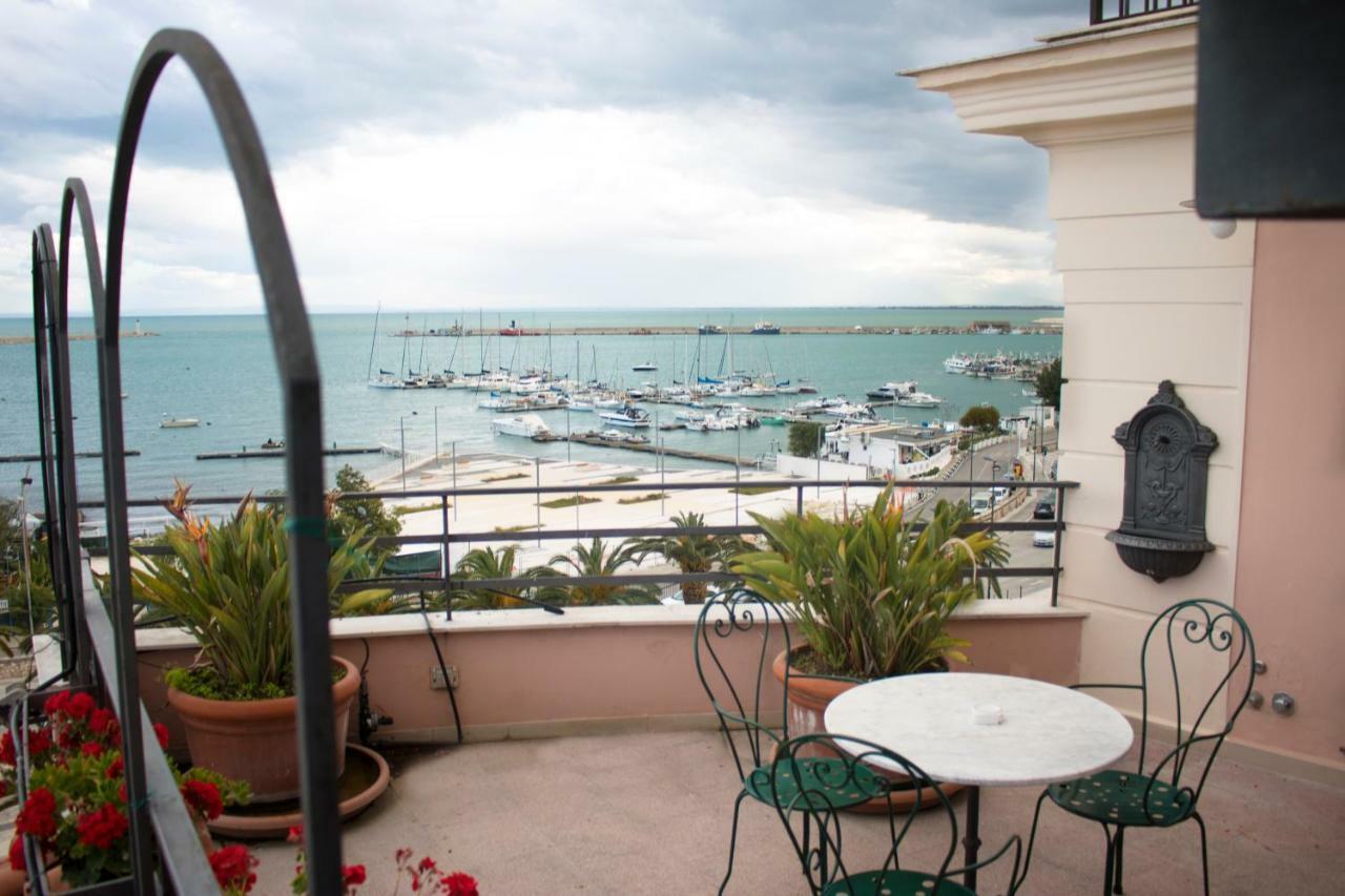 La Dolce Vista - B&B Di Charme Манфредония Екстериор снимка